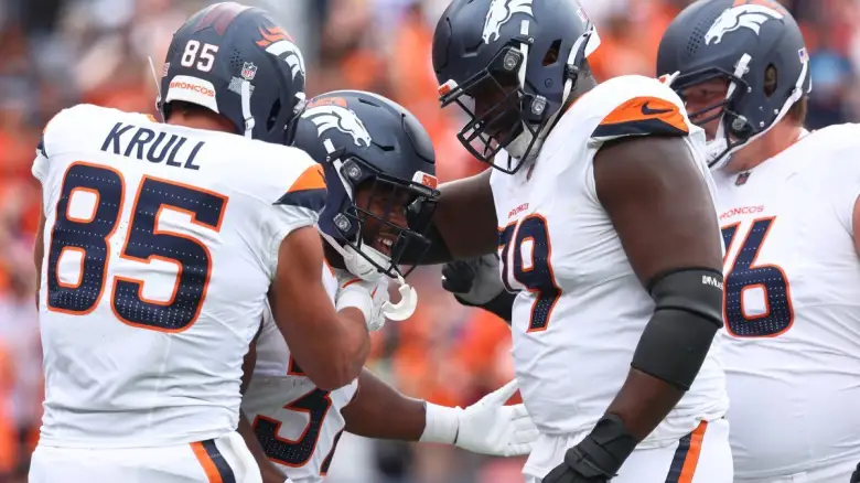 Broncos Lose $87 Million Veteran Starter to Knee Injury: Report