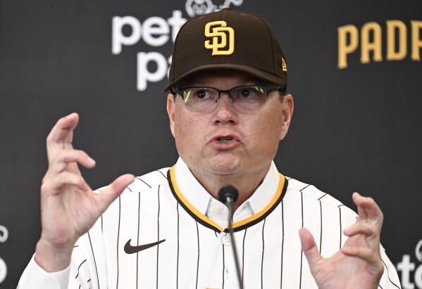 DONE DEAL IN: Padres manager sign another deal just now