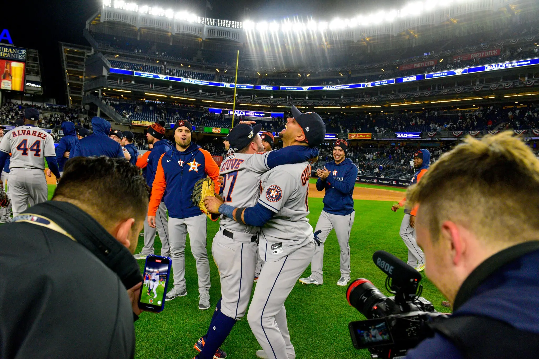 DONE DEAL: Houston Astros Challenge Two MLB teams to Signing of Third baseman just now