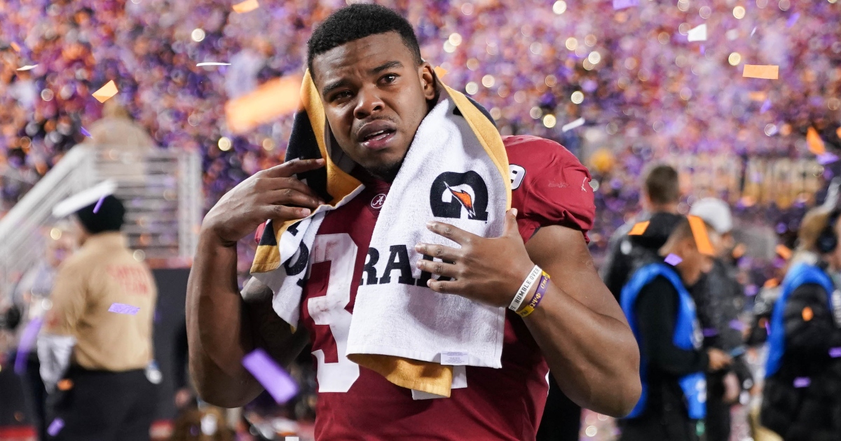 JUST IN: Damien Harris rails on Alabama coach for quieting while entering Neyland Stadium